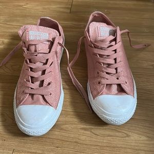 Girls converse sneakers beautiful pink sparkle and silver color